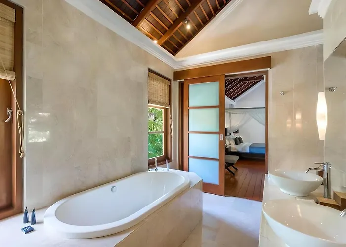 Private @ The Hi-end Villa